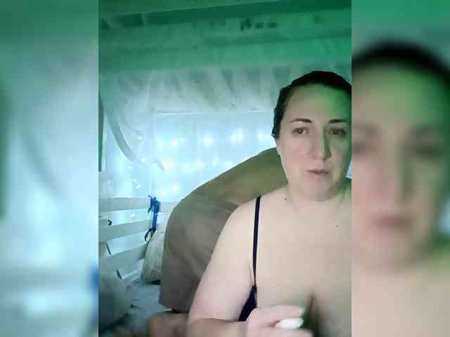 Olga372 Live Webcam on BongaCams