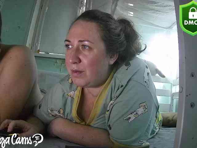 Your_favorite_couple webcam