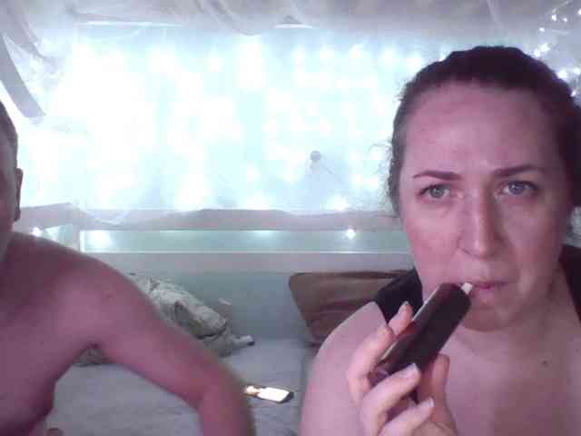 Your_favorite_couple webcam