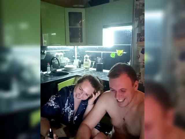 Your_favorite_couple webcam