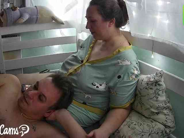 Your_favorite_couple webcam