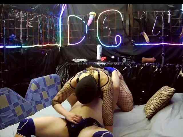 Gospozha-I-Doberman webcam