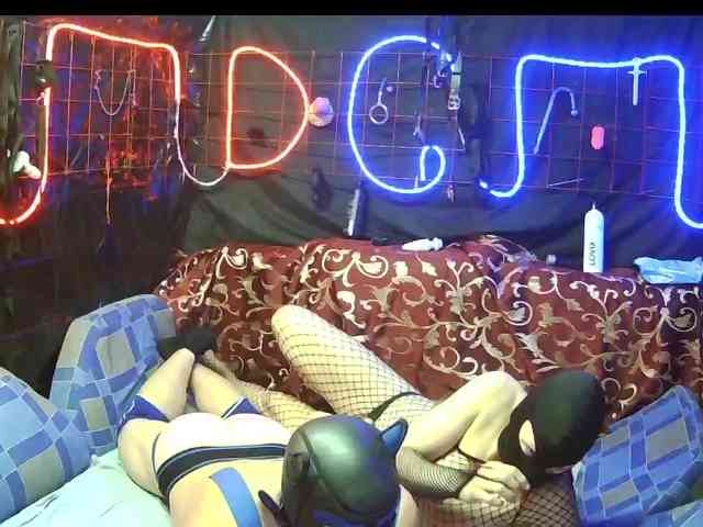 Gospozha-I-Doberman webcam