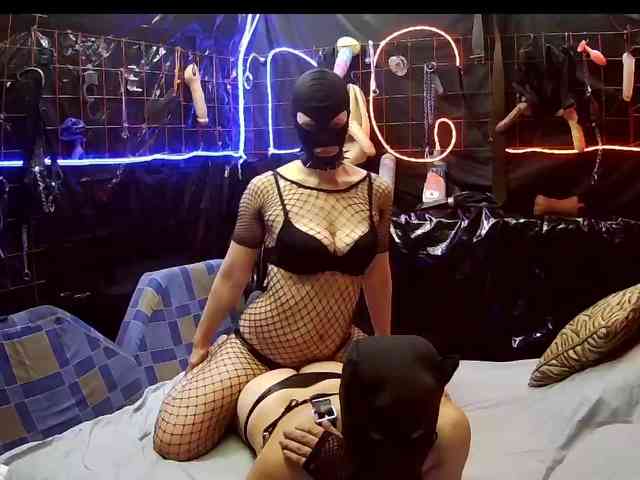 Gospozha-I-Doberman webcam