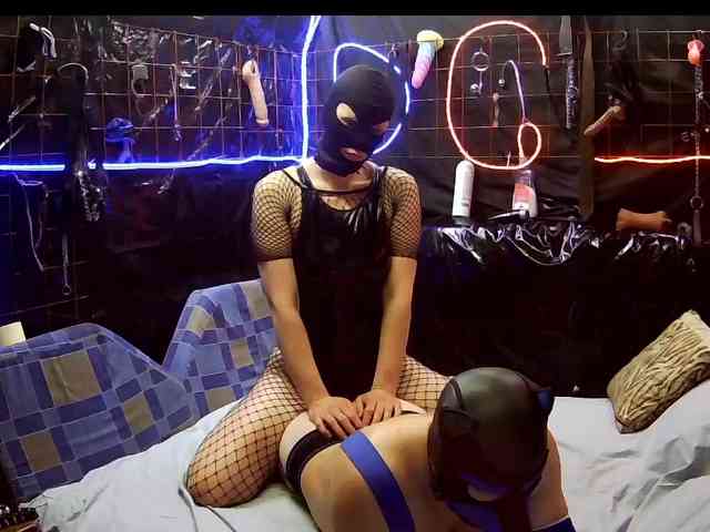 Gospozha-I-Doberman webcam