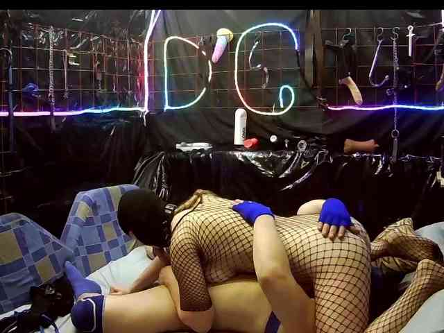 Gospozha-I-Doberman webcam