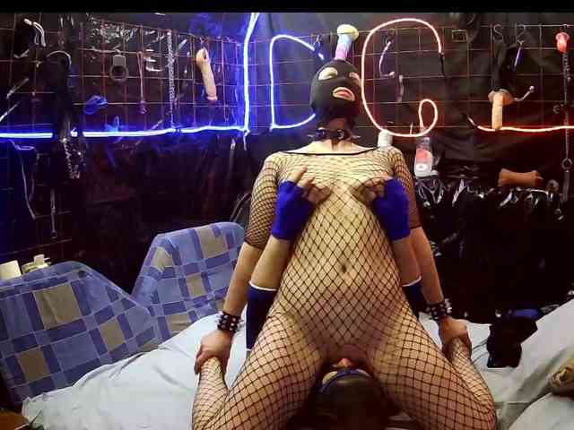 Gospozha-I-Doberman webcam