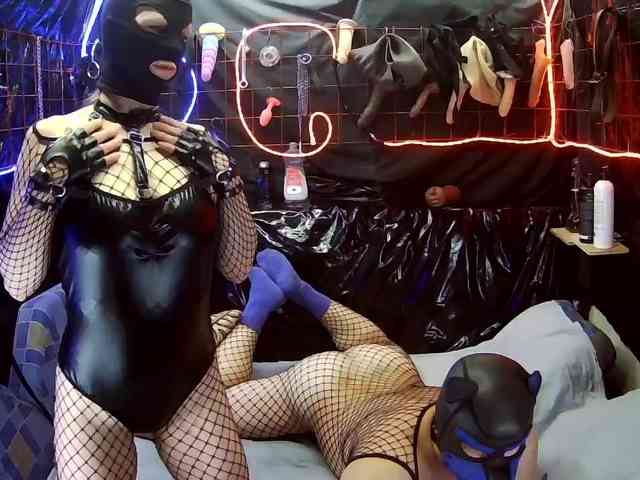 Gospozha-I-Doberman webcam