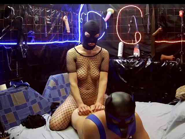 Gospozha-I-Doberman webcam