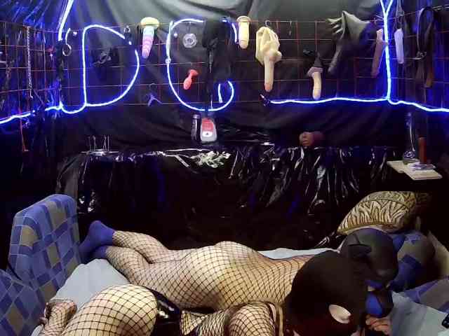 Gospozha-I-Doberman webcam