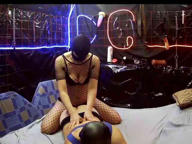 Gospozha-I-Doberman webcam