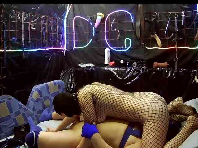 Gospozha-I-Doberman webcam