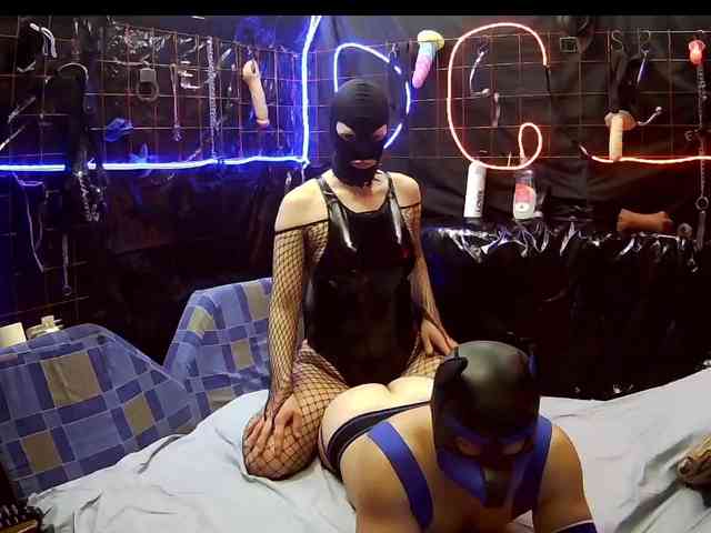 Gospozha-I-Doberman webcam