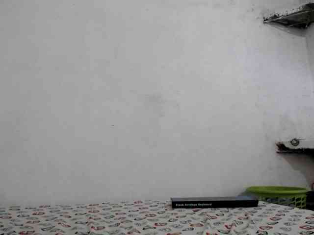 sexy-mom-latina webcam