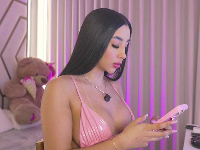 SarahGrey's BongaCams show and profile