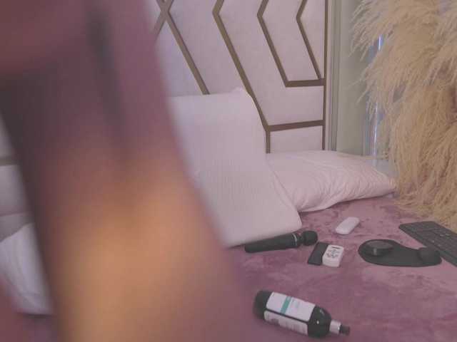 SarahGrey's BongaCams show and profile