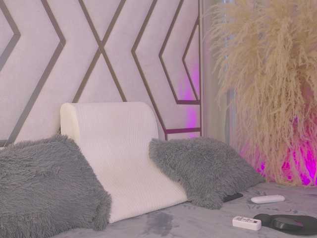 SarahGrey's BongaCams show and profile