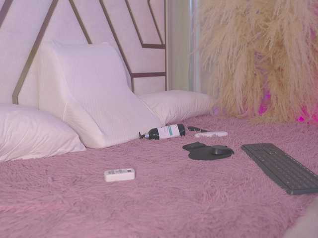 SarahGrey's BongaCams show and profile