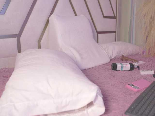 SarahGrey's BongaCams show and profile