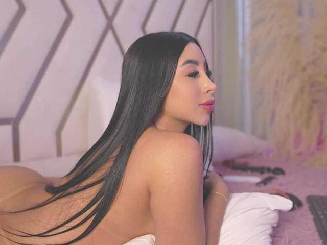 SarahGrey's BongaCams show and profile