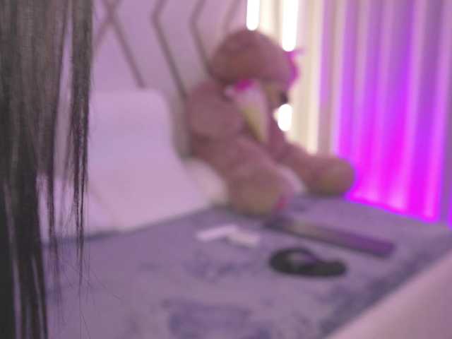 SarahGrey's BongaCams show and profile