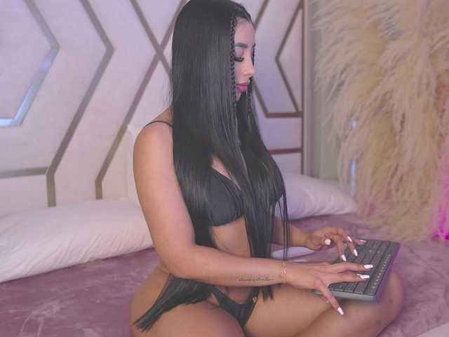 SarahGrey's BongaCams show and profile