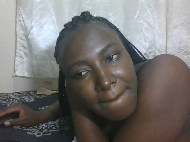 Blackqueen3's BongaCams show and profile