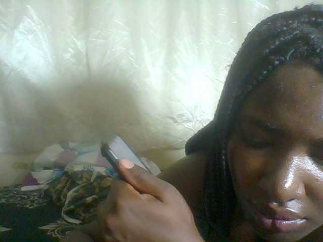 Blackqueen3's BongaCams show and profile