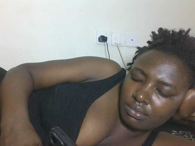 Blackqueen3's BongaCams show and profile