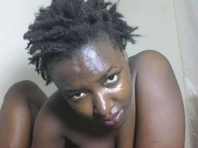 Blackqueen3's BongaCams show and profile