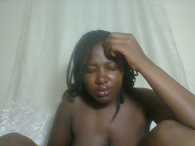 Blackqueen3's BongaCams show and profile