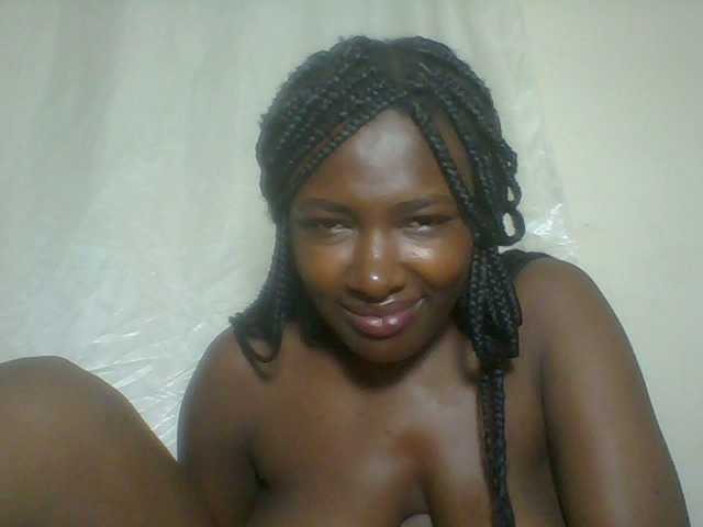 Blackqueen3's BongaCams show and profile