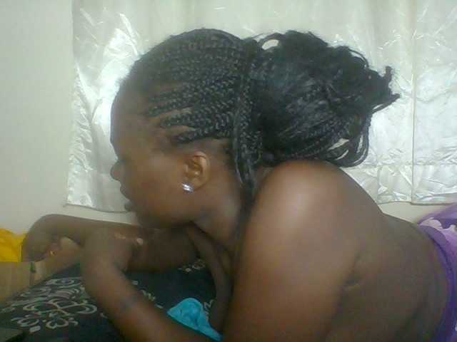 Blackqueen3's BongaCams show and profile