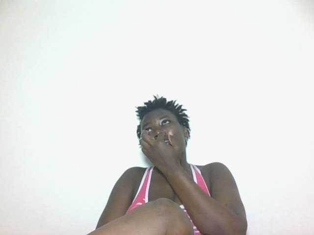 Blackqueen3's BongaCams show and profile