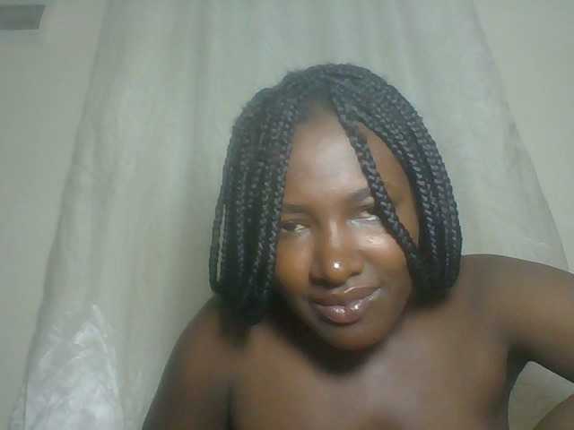 Blackqueen3's BongaCams show and profile