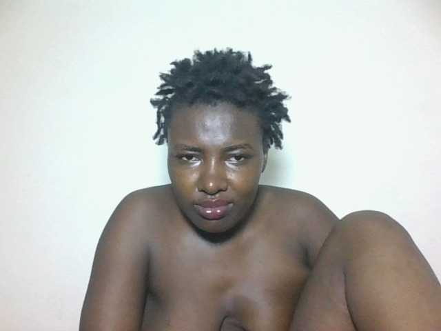 Blackqueen3's BongaCams show and profile