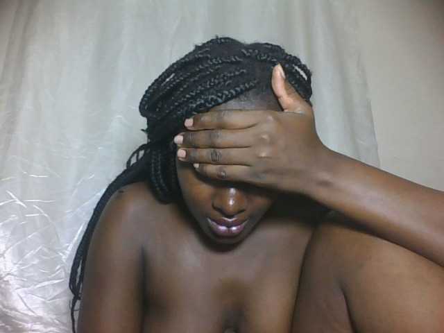 Blackqueen3's BongaCams show and profile