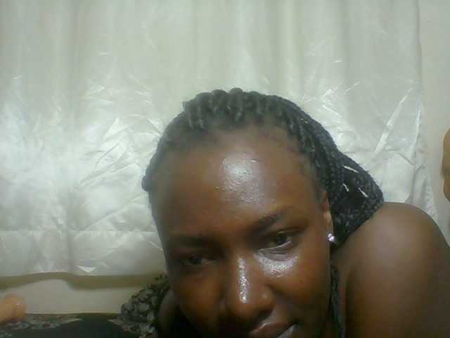 Blackqueen3's BongaCams show and profile