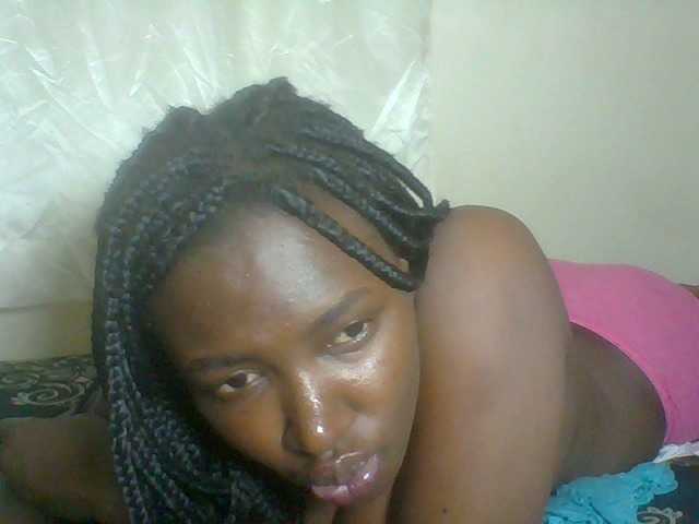 Blackqueen3's BongaCams show and profile