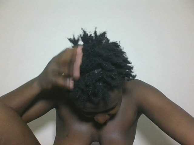 Blackqueen3's BongaCams show and profile