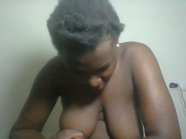 Blackqueen3 Live Cam on BongaCams