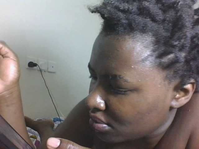 Blackqueen3's BongaCams show and profile