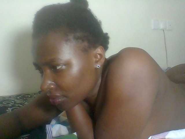 Blackqueen3's BongaCams show and profile