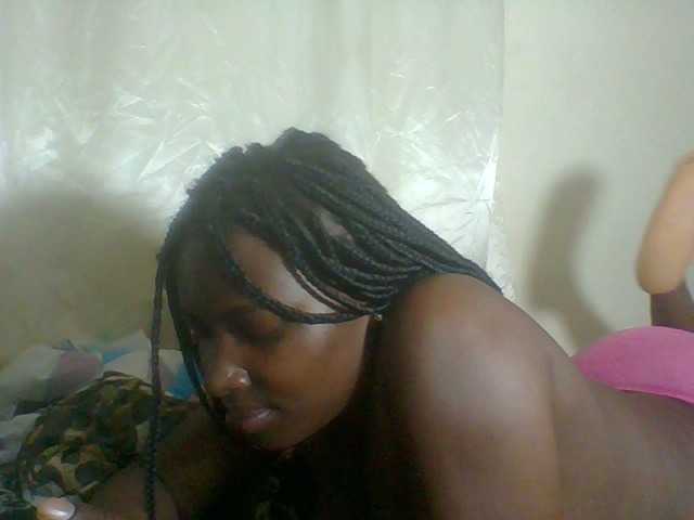 Blackqueen3's BongaCams show and profile