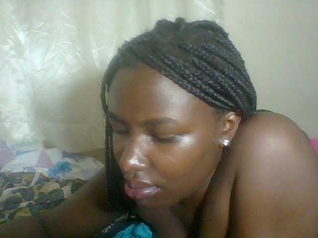 Blackqueen3's BongaCams show and profile