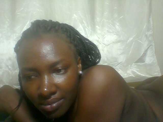 Blackqueen3's BongaCams show and profile