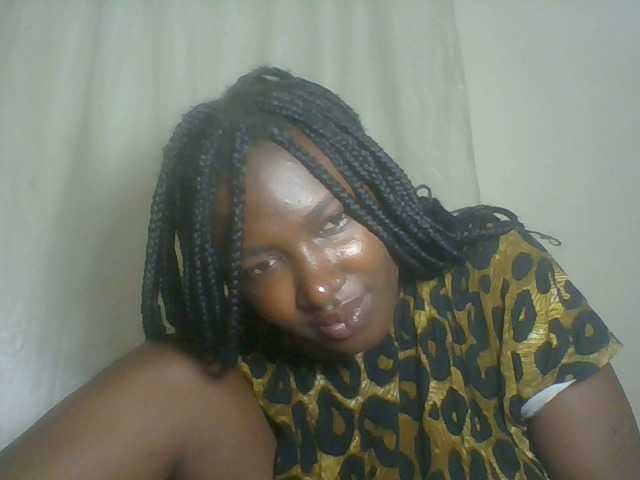 Blackqueen3's BongaCams show and profile