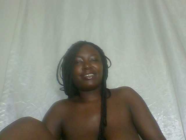 Blackqueen3 live cam profile