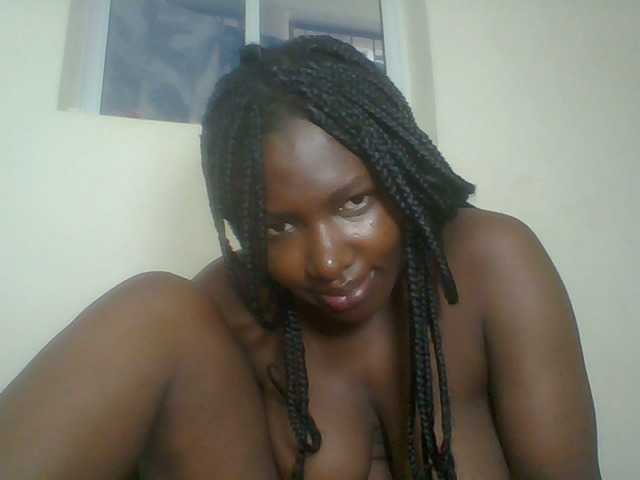 Blackqueen3's BongaCams show and profile