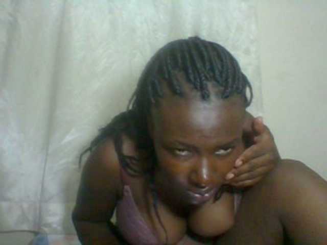 Blackqueen3's BongaCams show and profile